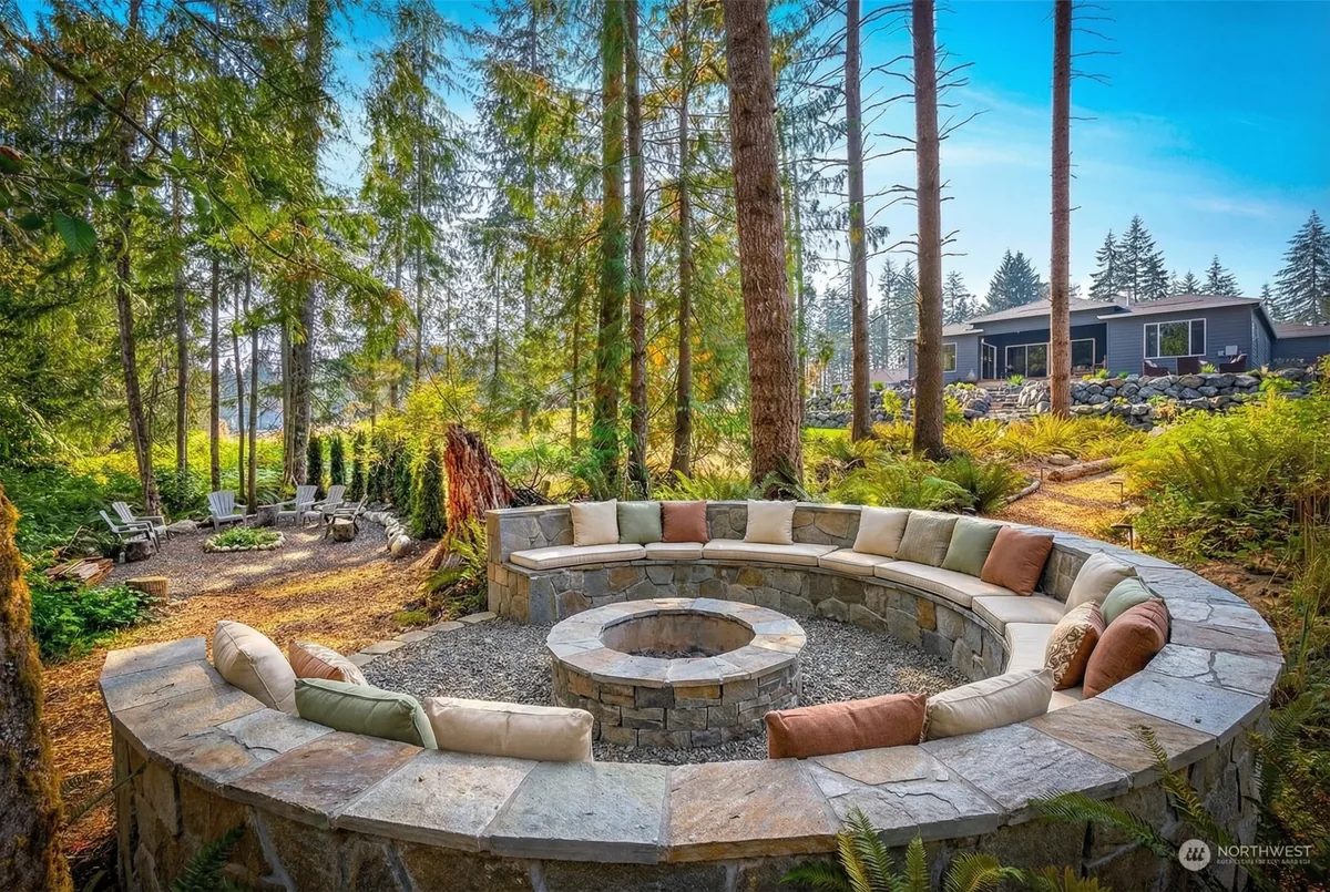 Fire Pit Seating Walls