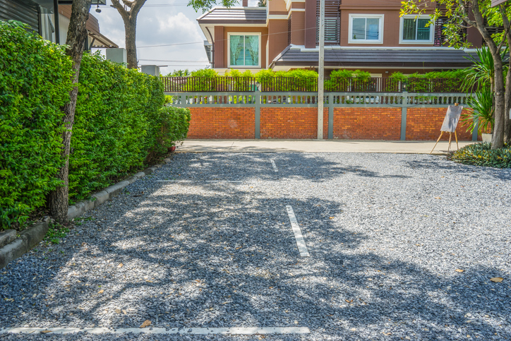 How to Keep Gravel in Place on Driveway