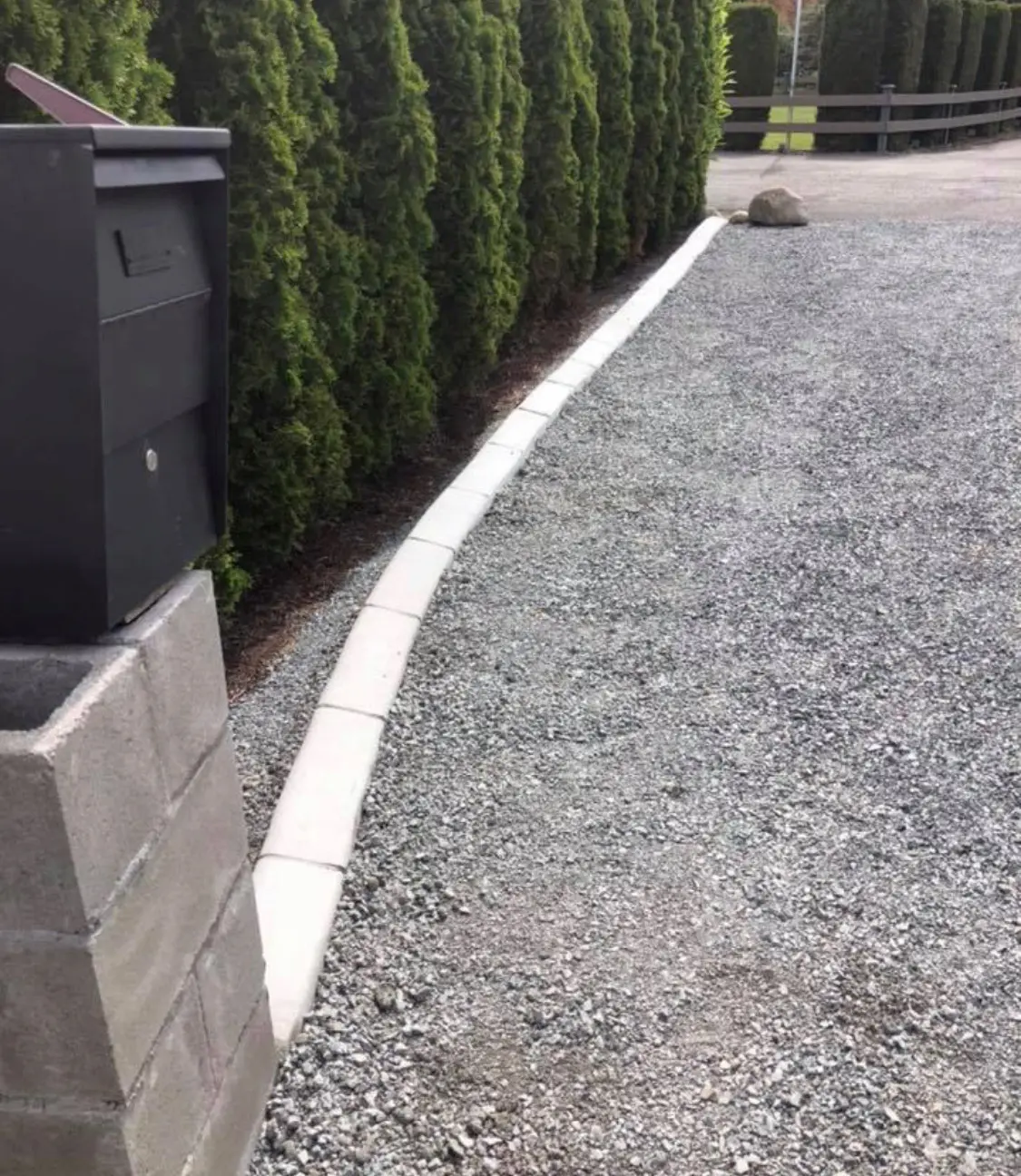 Concrete (uniform, modern, continuous)