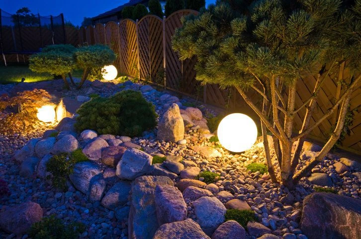 Laying Landscaping Rocks